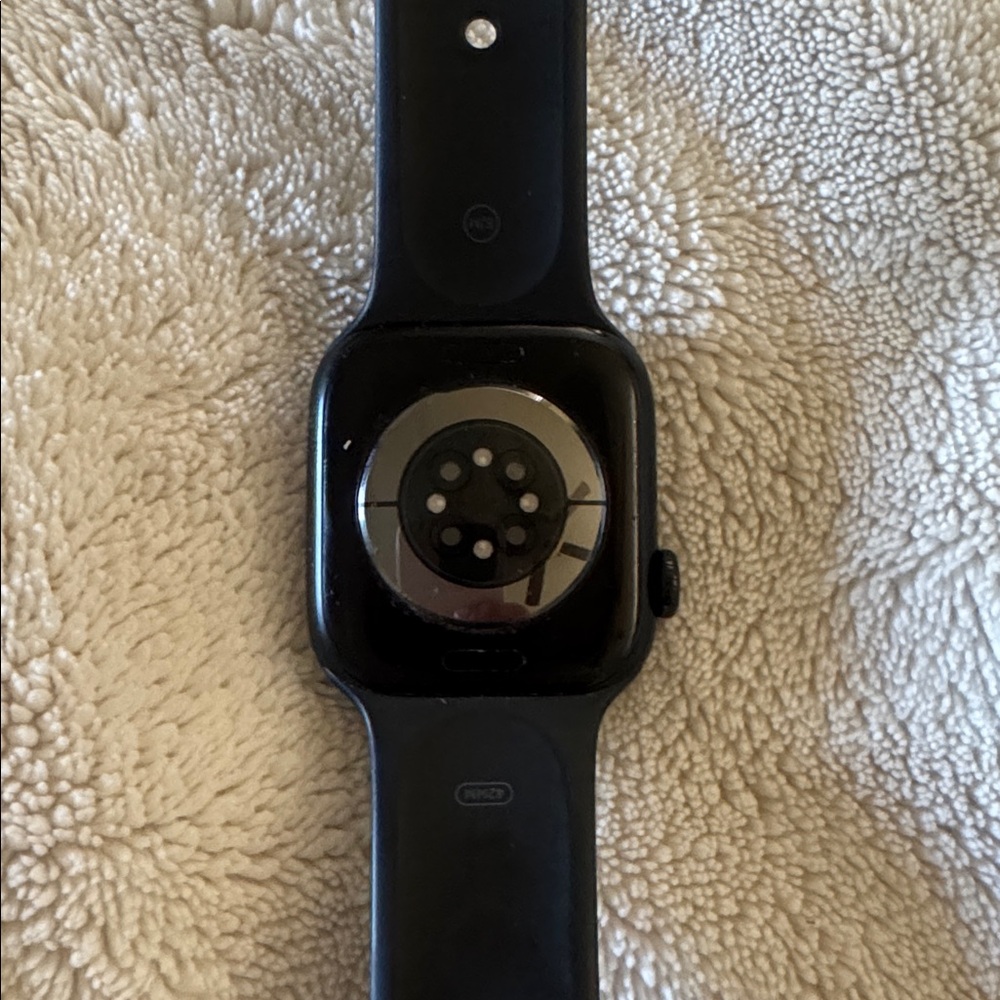Apple Watch Series 10 (GPS + Cellular) - Picture 3 of 4
